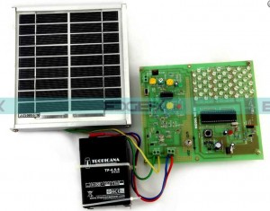 Luz de calle LED con energía solar con control automático de intensidad