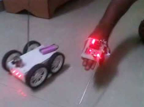 Robot de control gestual con acelerómetro